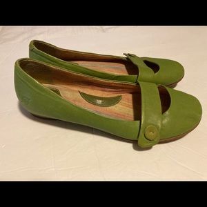 Womens green flats. BORN. Size 9.5